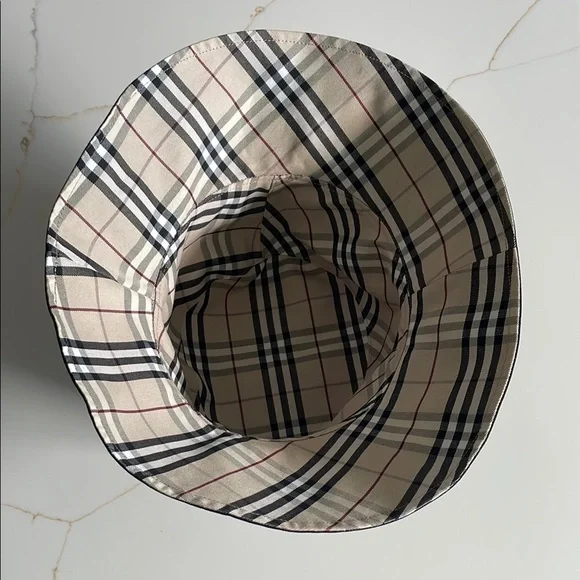 Burberry Cream and Black Bucket Hat - avconcontrols.com display picture 1